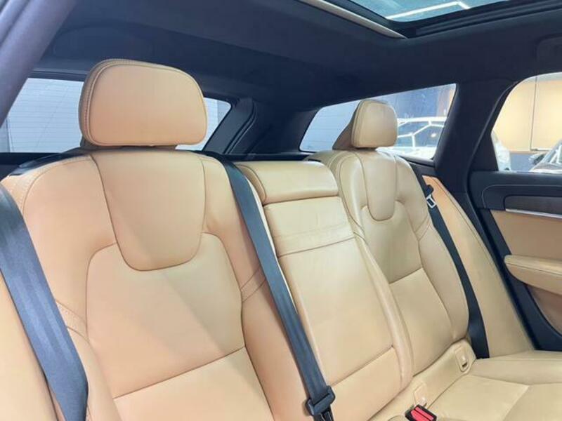 V90