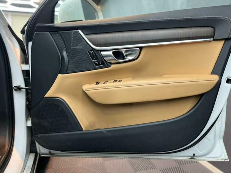 V90