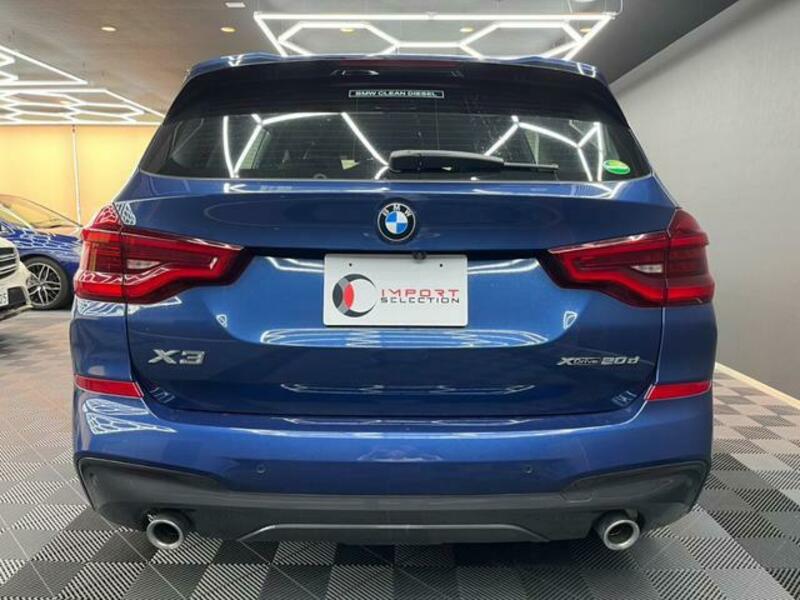 X3