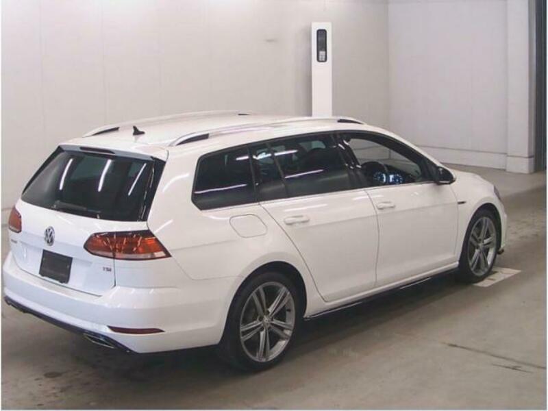 GOLF VARIANT