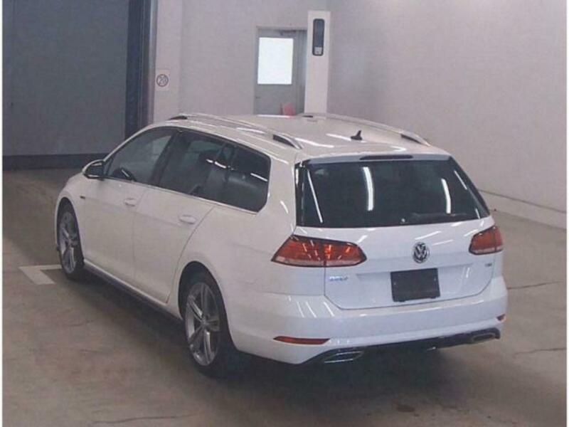 GOLF VARIANT