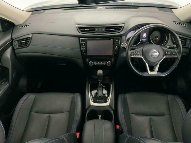 X-TRAIL