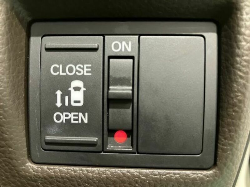 N BOX