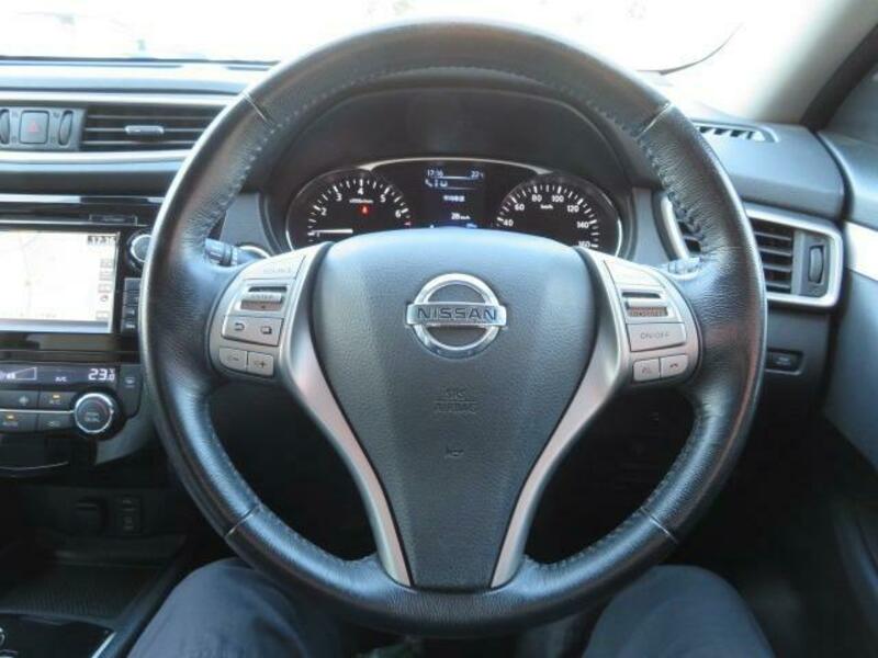 X-TRAIL