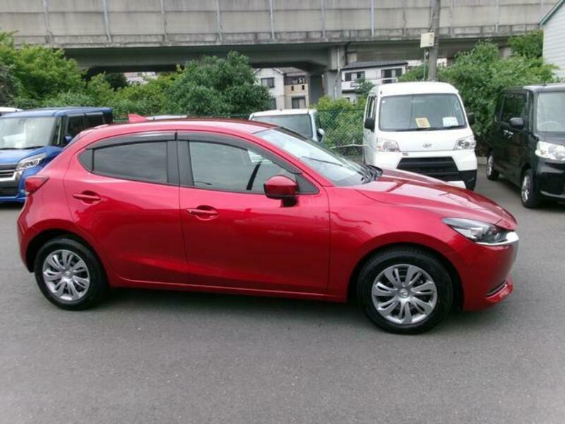 MAZDA2