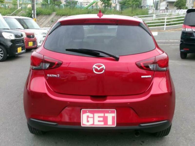 MAZDA2