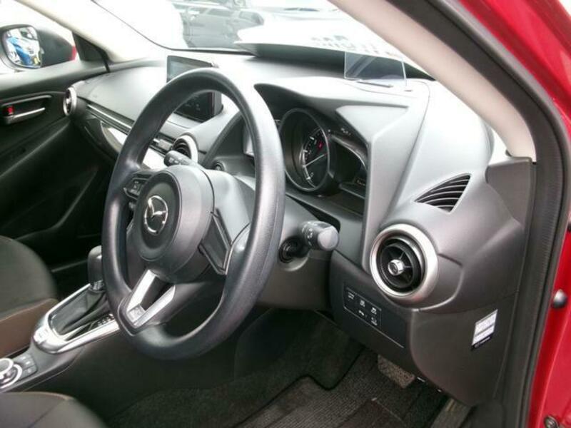 MAZDA2