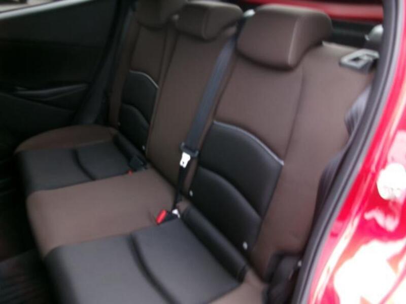 MAZDA2