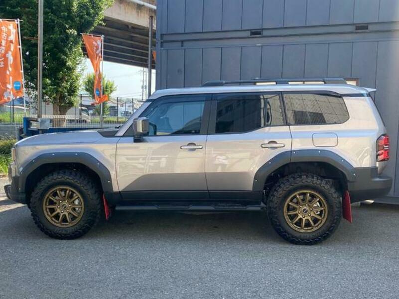 LAND CRUISER 250