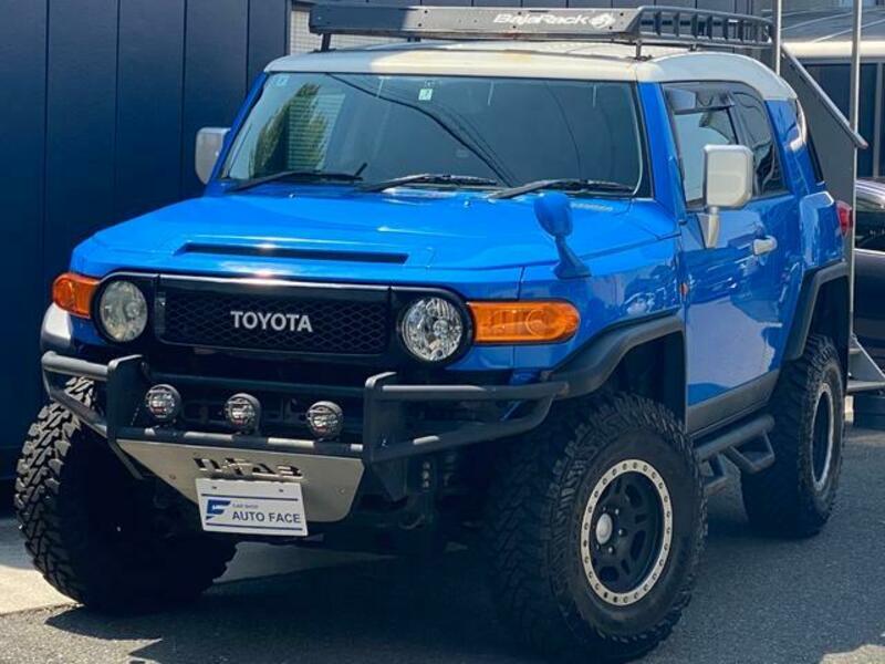TOYOTA FJ CRUISER
