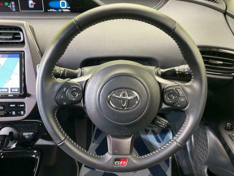 PRIUS PHV