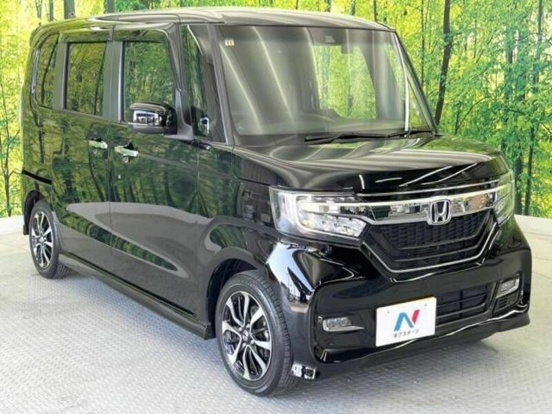 N BOX CUSTOM