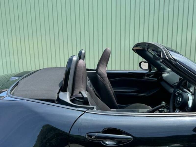 ROADSTER
