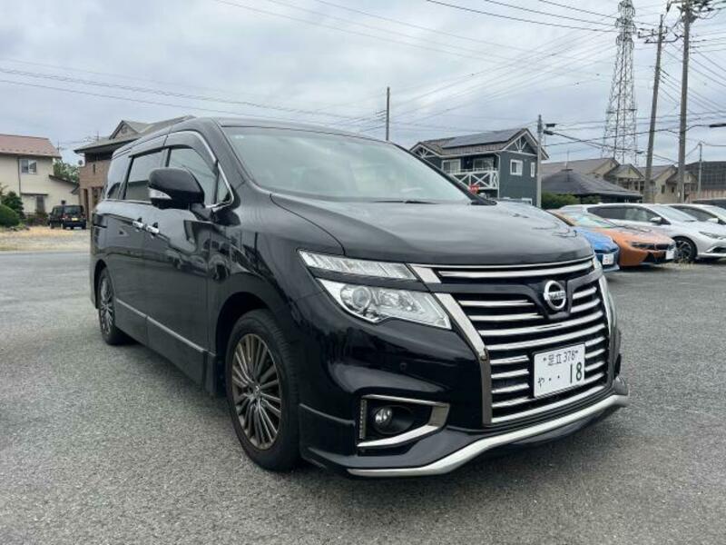 NISSAN ELGRAND