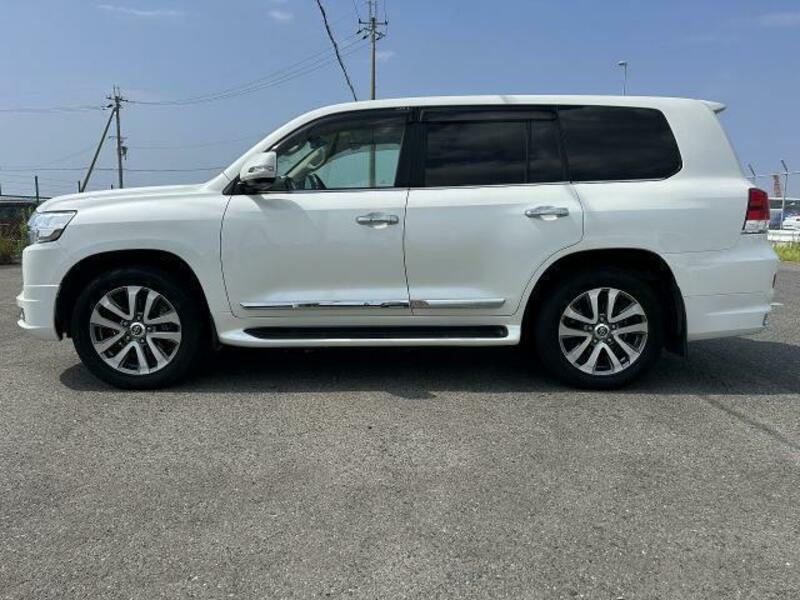LAND CRUISER