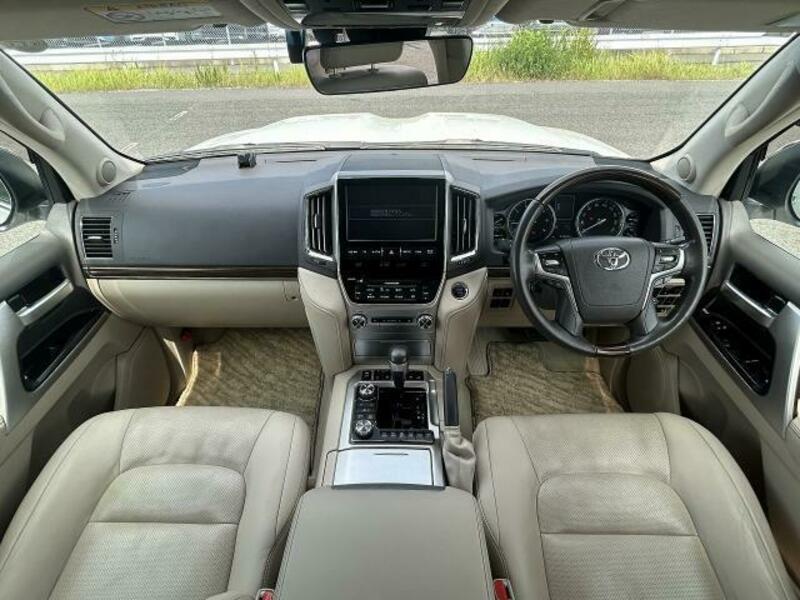 LAND CRUISER
