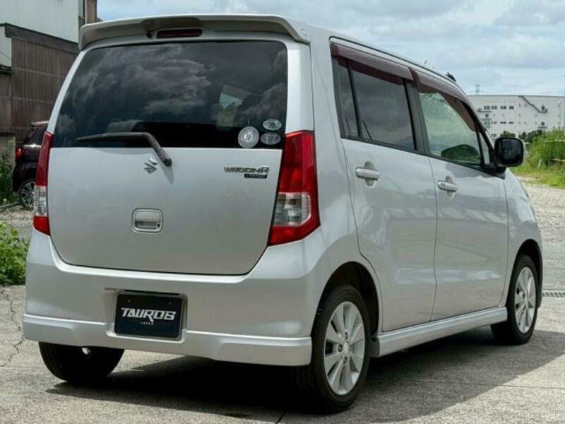 WAGON R