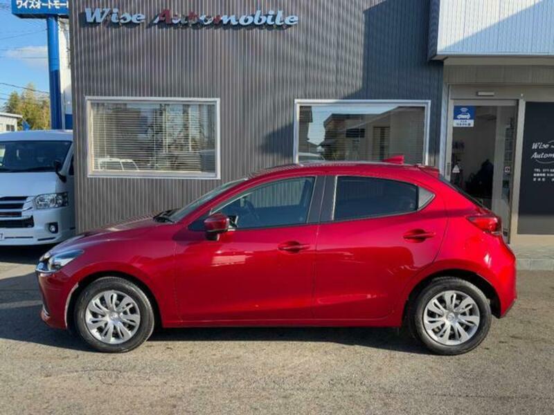 MAZDA2