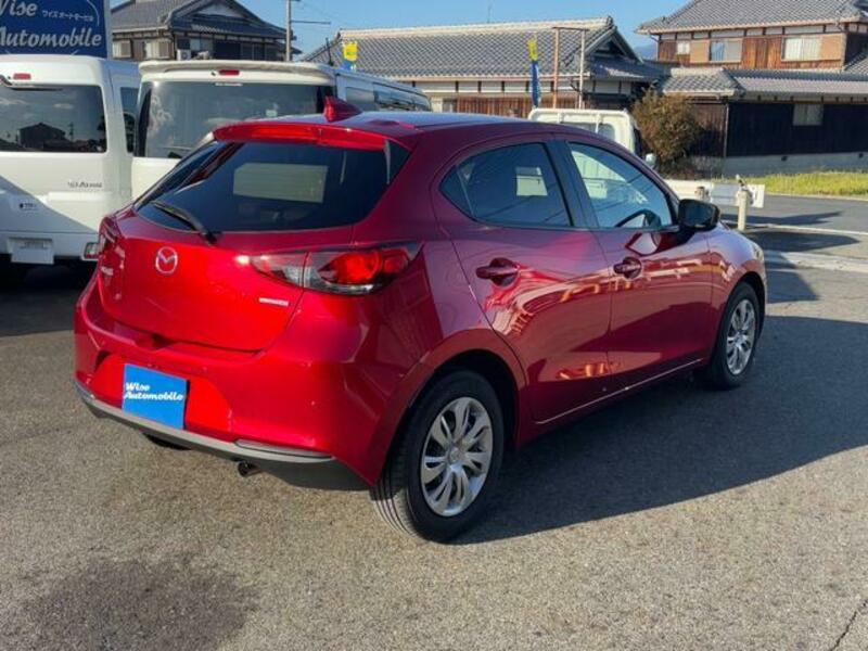 MAZDA2