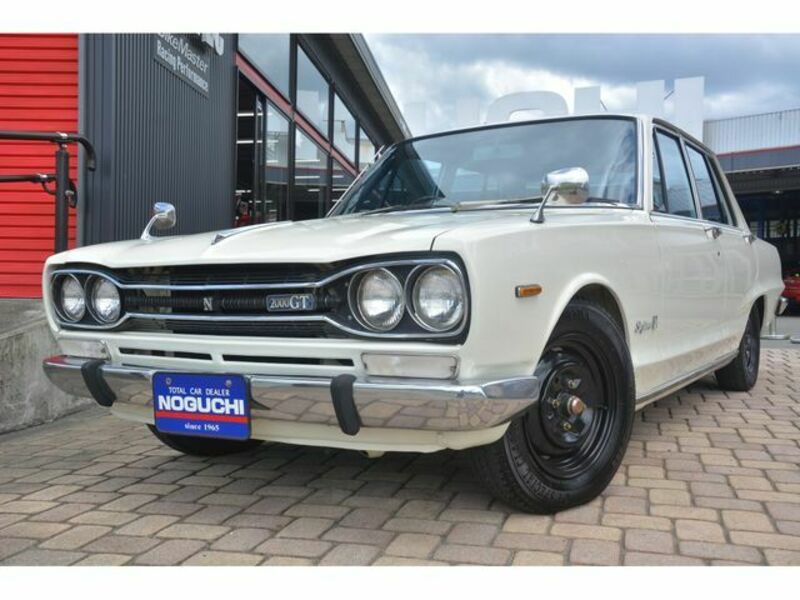 NISSAN SKYLINE
