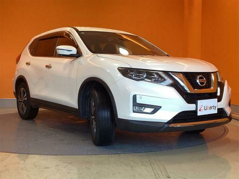 X-TRAIL