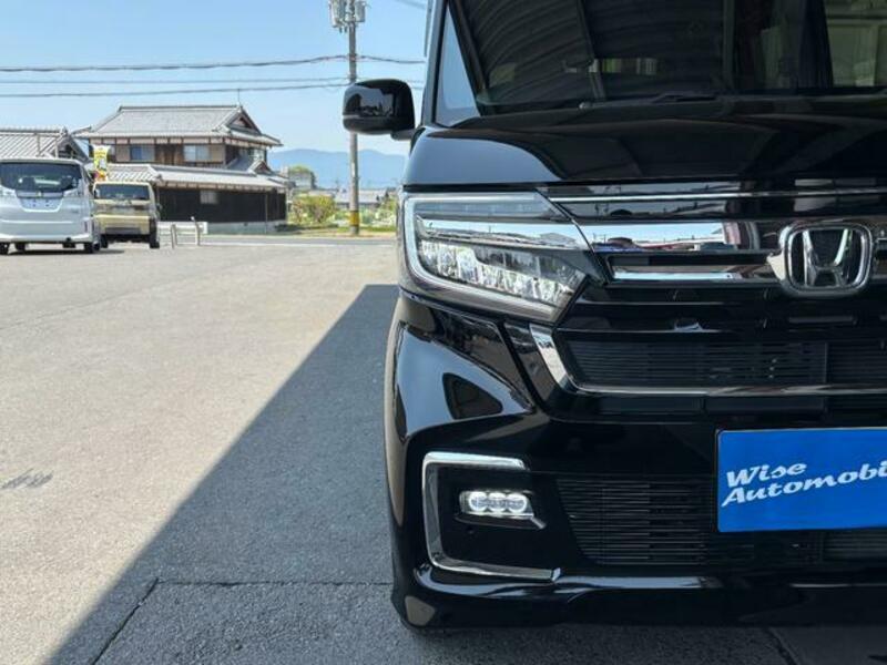 N BOX CUSTOM