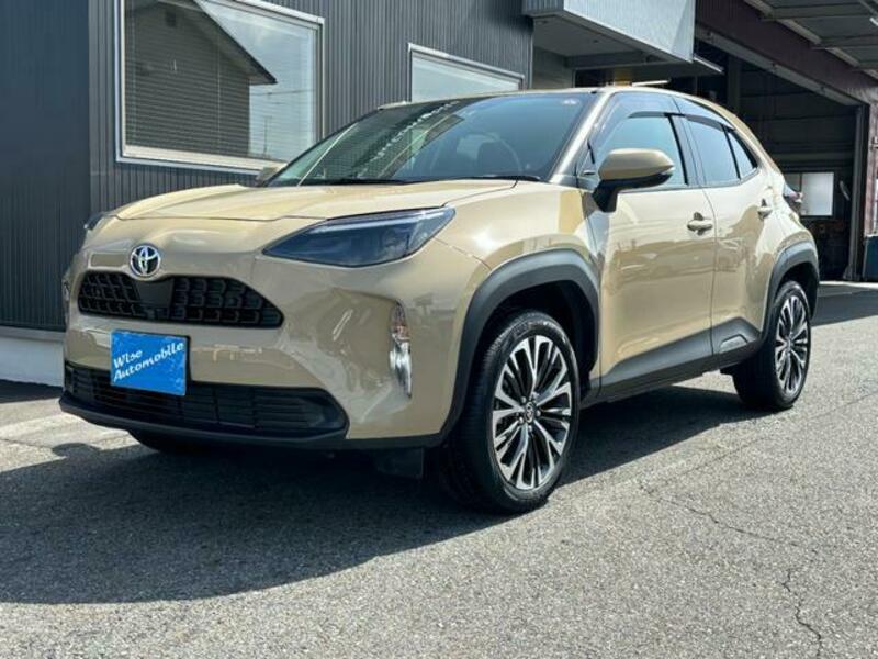 YARIS CROSS