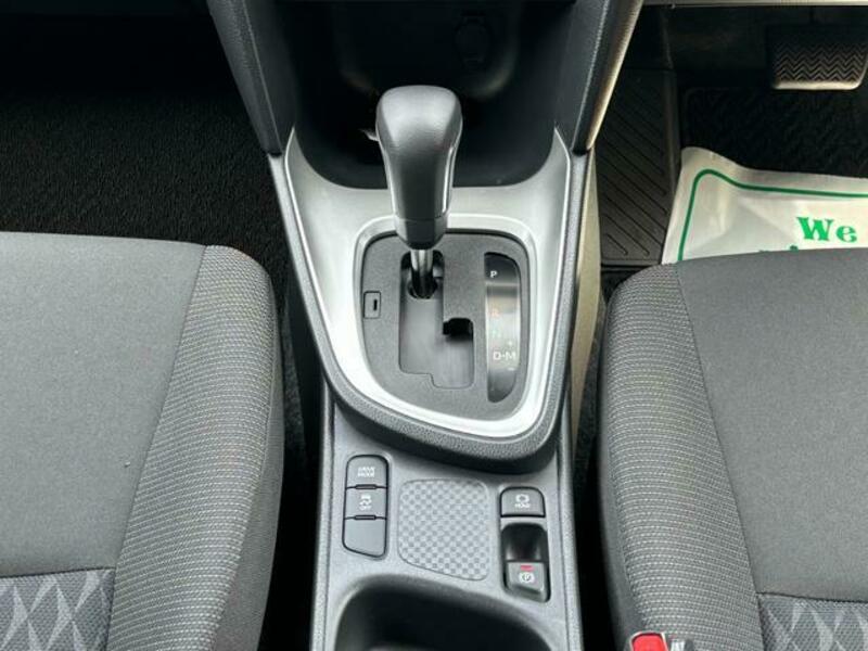 YARIS CROSS