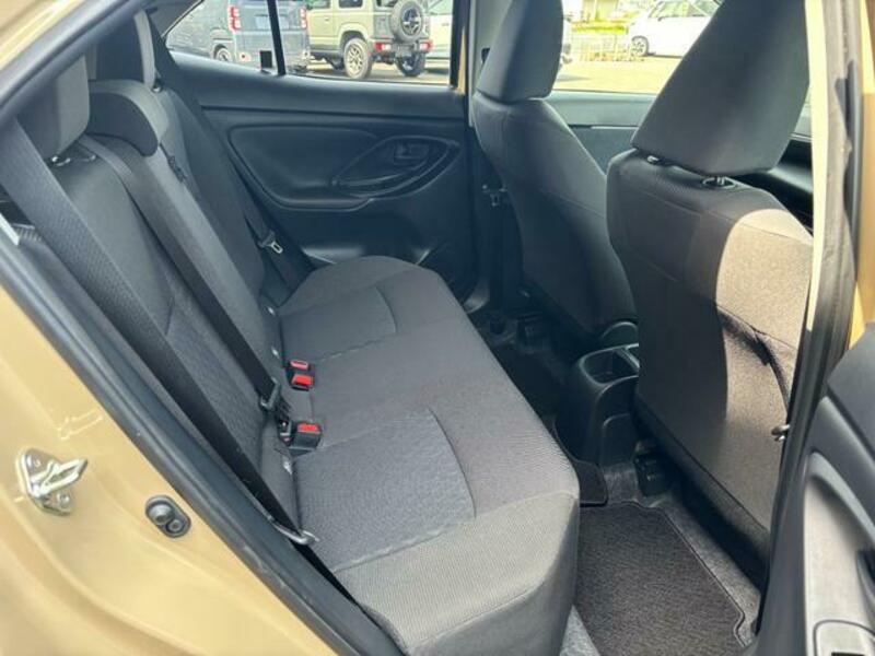 YARIS CROSS