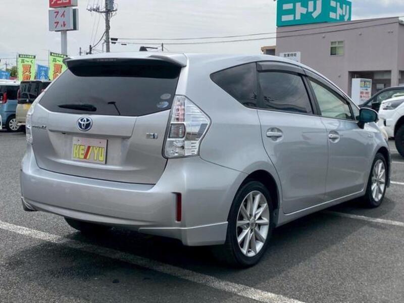 PRIUS ALPHA