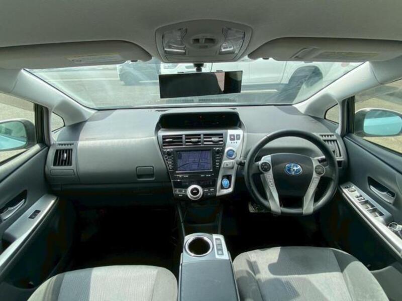 PRIUS ALPHA
