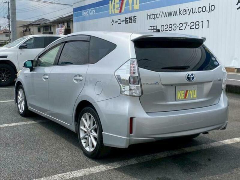 PRIUS ALPHA