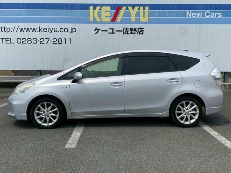 PRIUS ALPHA