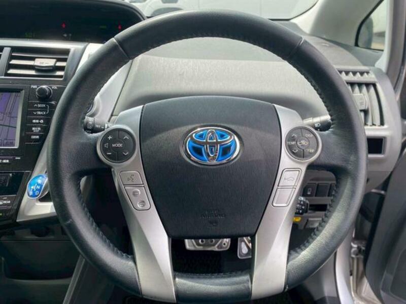 PRIUS ALPHA