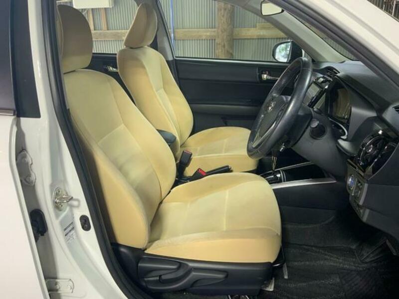 COROLLA AXIO