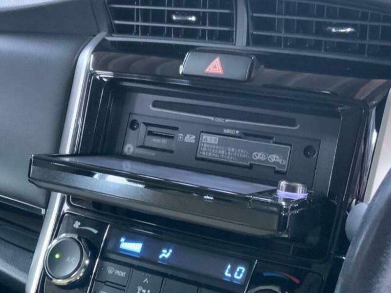 COROLLA AXIO