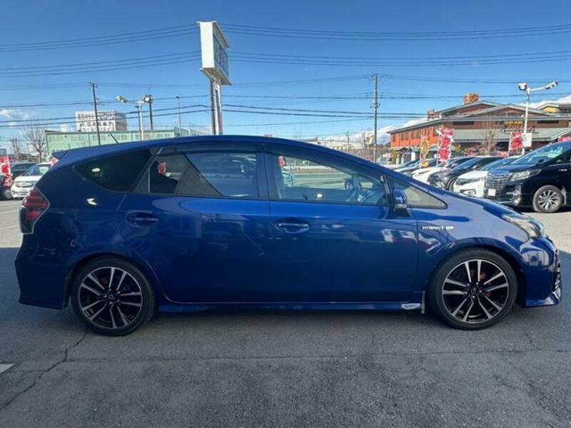 PRIUS ALPHA