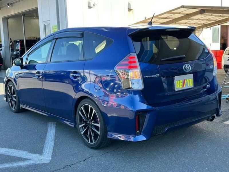 PRIUS ALPHA