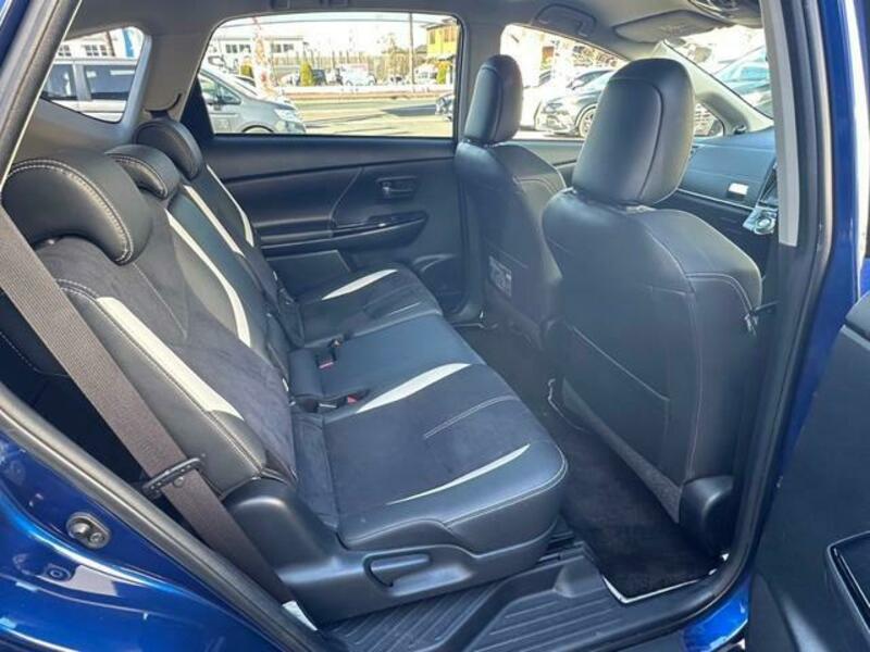 PRIUS ALPHA