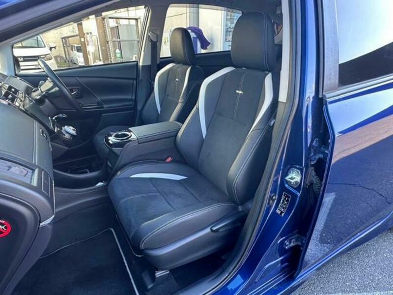 PRIUS ALPHA