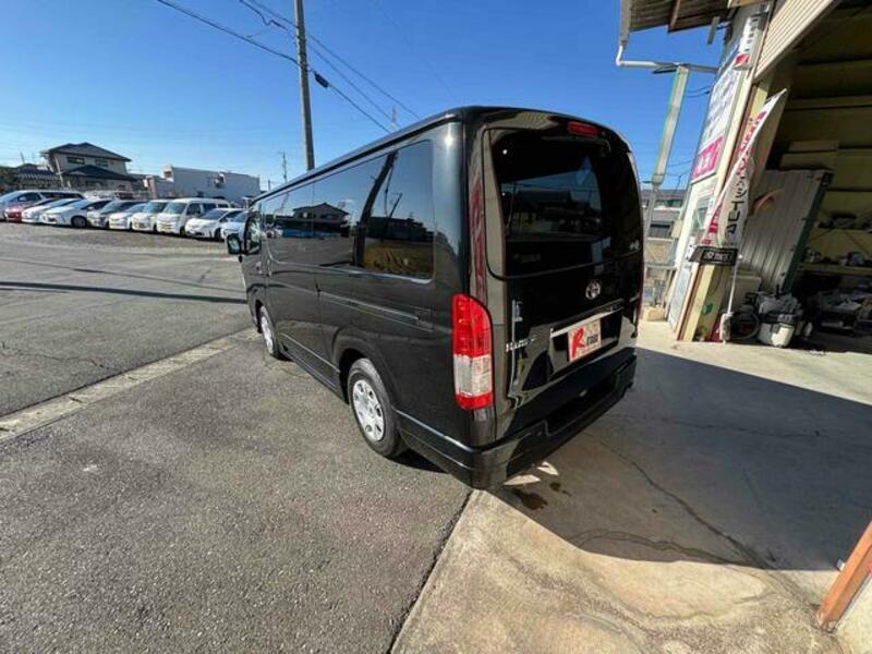 HIACE VAN