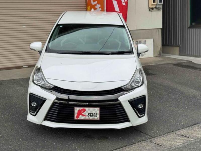 PRIUS ALPHA