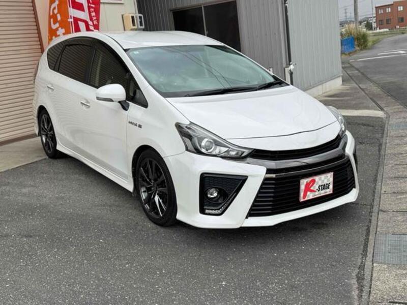 PRIUS ALPHA