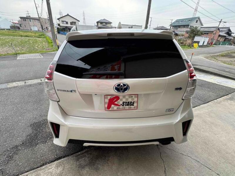 PRIUS ALPHA