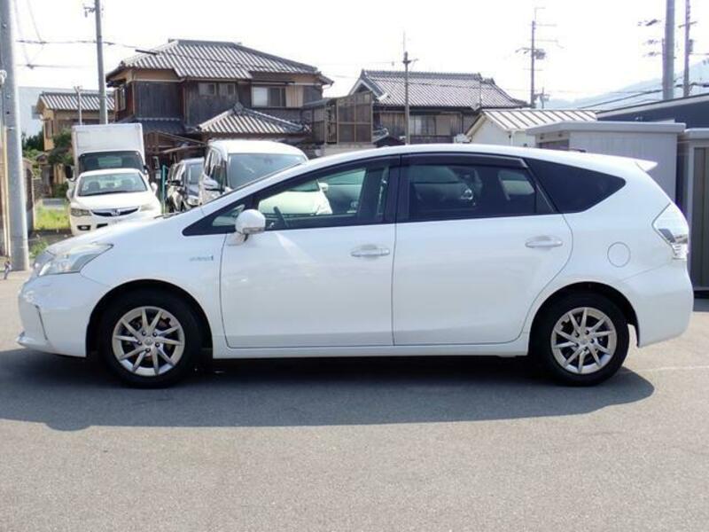 PRIUS ALPHA