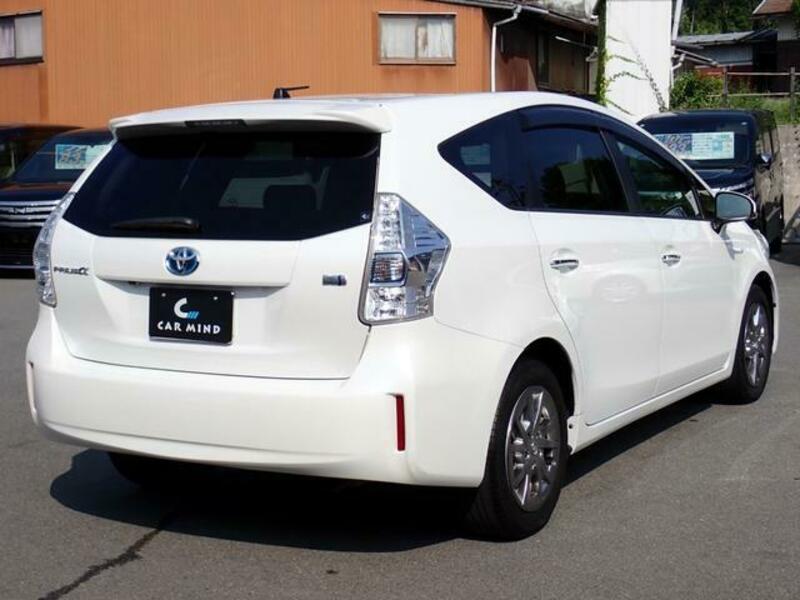 PRIUS ALPHA