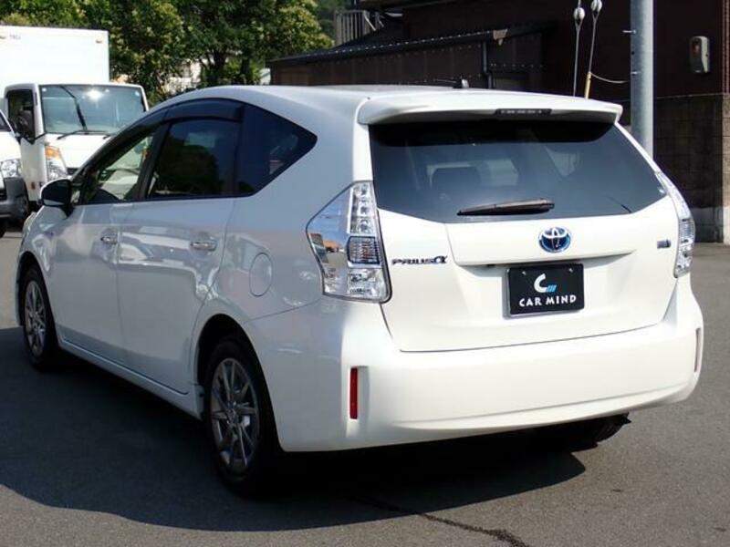 PRIUS ALPHA