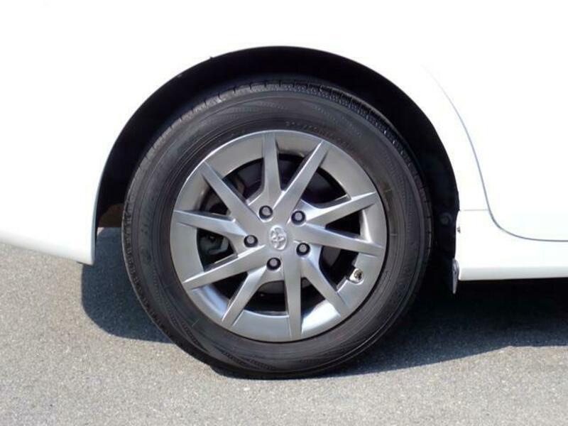 PRIUS ALPHA