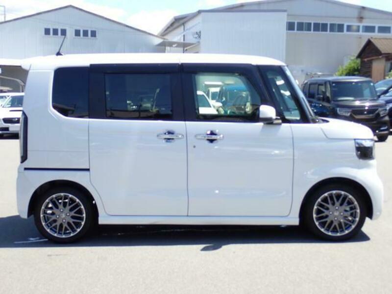N BOX CUSTOM