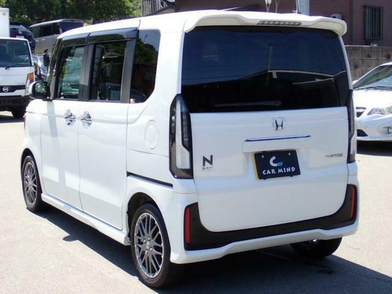 N BOX CUSTOM